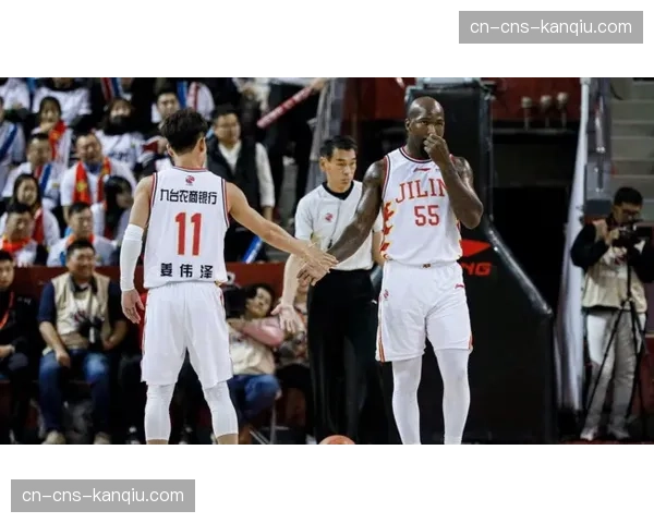 “篮球是桥梁”：专访康涅狄格太阳队国际球员布里奥娜·琼斯